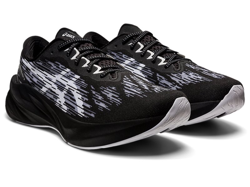 Asics Novablast 3 メンズ ランニングシューズ 黒 白 | JP5840-549